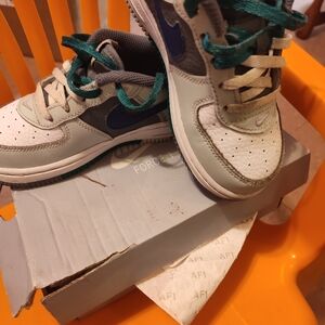 Nike Kids Sneakers - Cream and Teal
